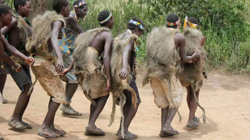 Hadzabe-tribe-Bushmen (1)